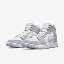 Lade das Bild in den Galerie-Viewer, Air Jordan 1 Mid Wolf Grey
