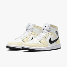 Lade das Bild in den Galerie-Viewer, Air Jordan 1 Mid Coconut Milk
