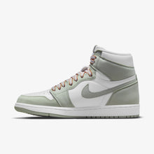 Lade das Bild in den Galerie-Viewer, Air Jordan 1 High Seafoam
