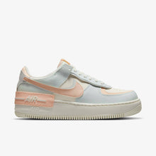 Lade das Bild in den Galerie-Viewer, Air Force 1 Shadow Sail Barely Green
