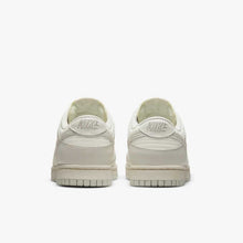 Lade das Bild in den Galerie-Viewer, Nike Dunk Low Sail Light Bone
