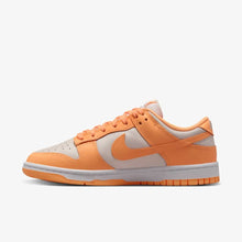 Lade das Bild in den Galerie-Viewer, Nike Dunk Low Peach Cream
