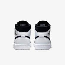 Lade das Bild in den Galerie-Viewer, Air Jordan 1 Mid Diamond Shorts
