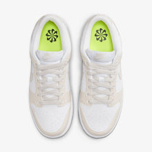 Lade das Bild in den Galerie-Viewer, Nike Dunk Low Next Nature White Light Orewood Brown
