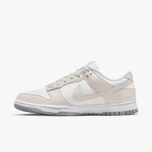 Lade das Bild in den Galerie-Viewer, Nike Dunk Low Next Nature White Light Orewood Brown
