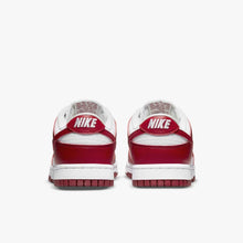 Lade das Bild in den Galerie-Viewer, Nike Dunk Low Next Nature Gym Red
